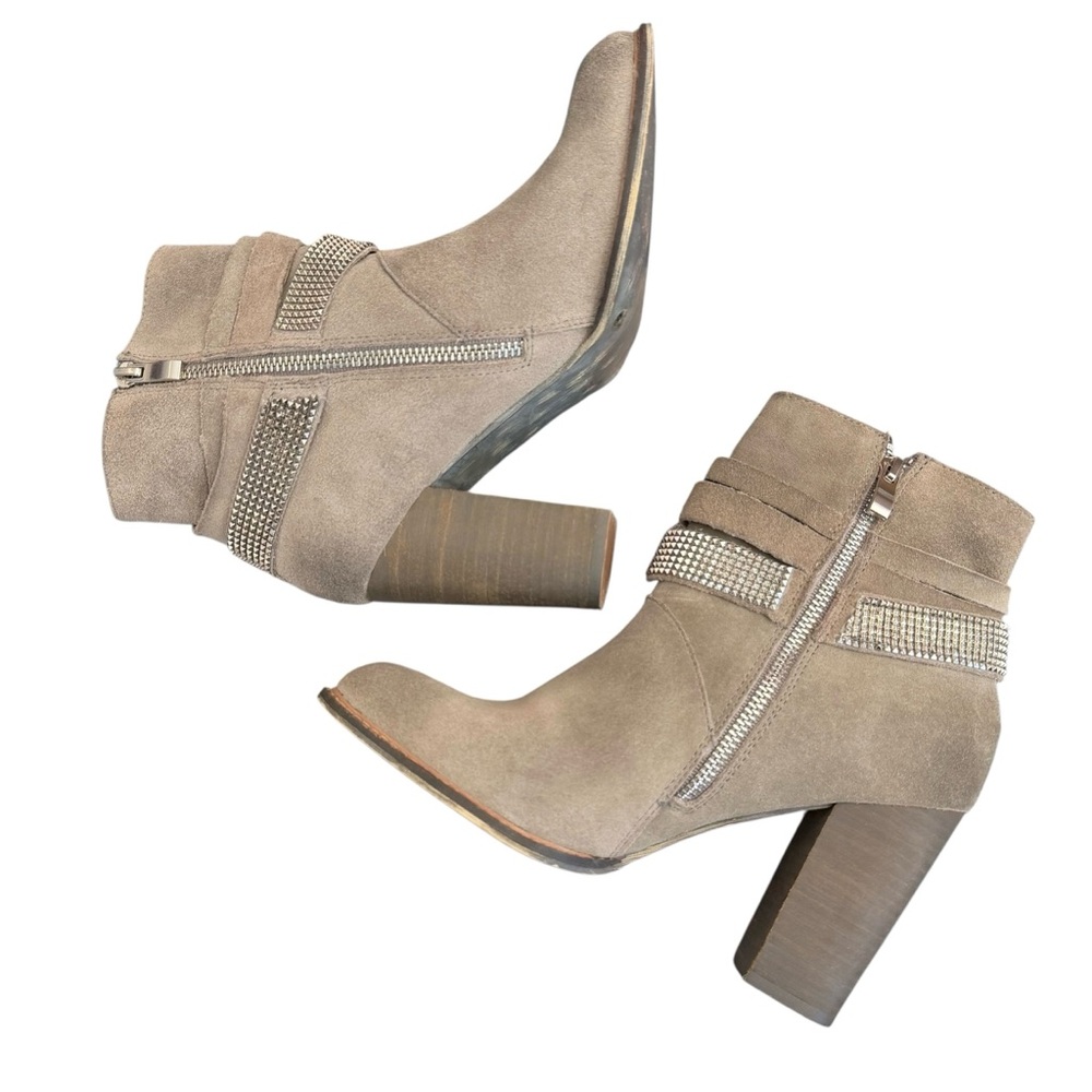 Nine-West Zaza Gray Suede Buckled Western Ankle-Boots - Picture 8 of 16